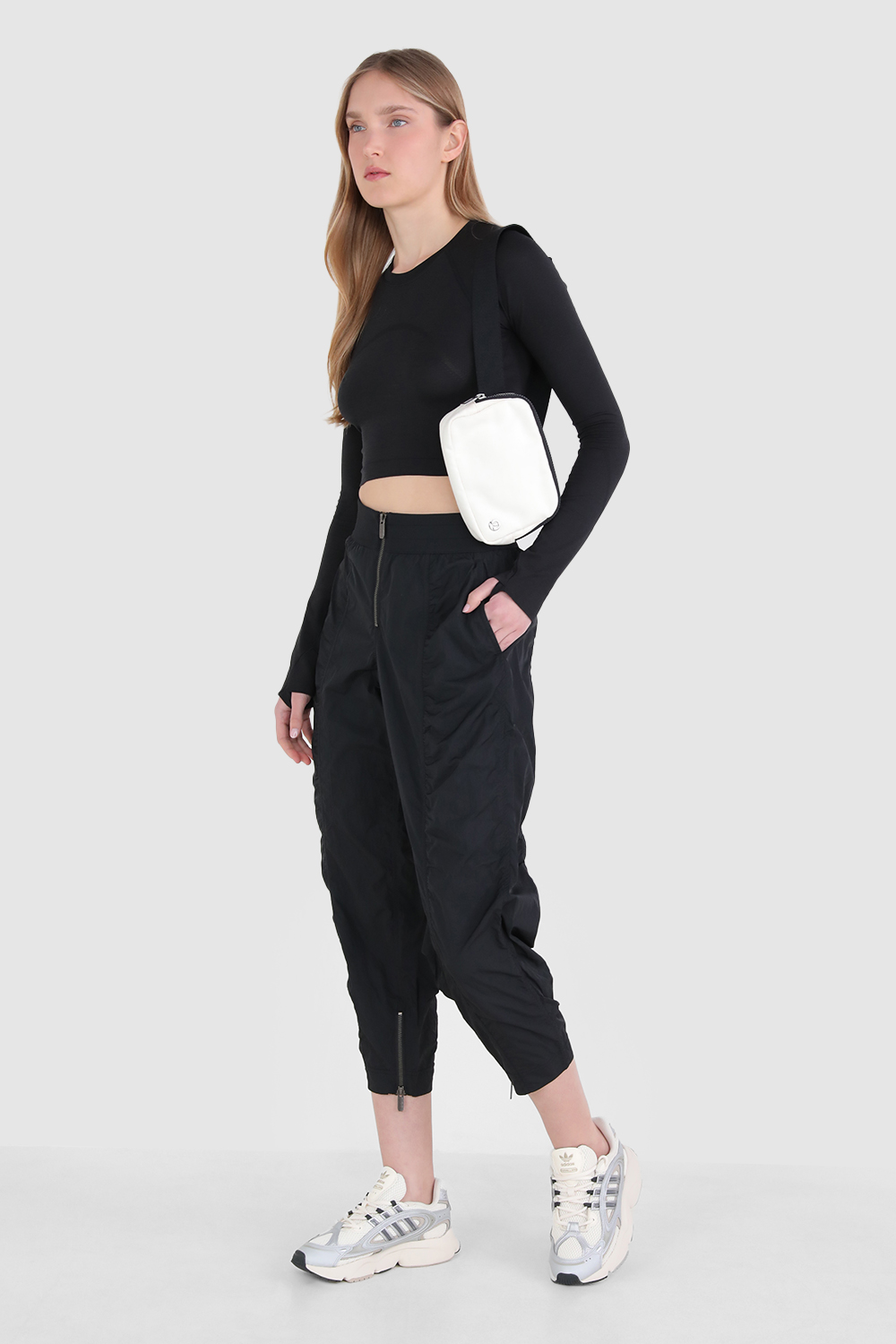 Front-Zip Mid-Rise Ruched Crop